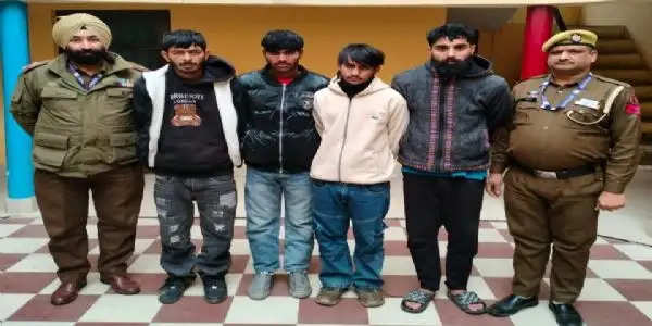 सांबा पुलिस ने पांच कुख्यात स्नैचरों को किया गिरफ्तार