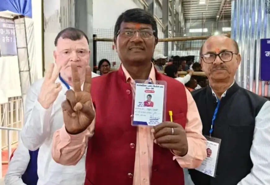 निकाय चुनाव मेयर पद के लिए रोशनी खलखो 11 हजार मतों से आगे