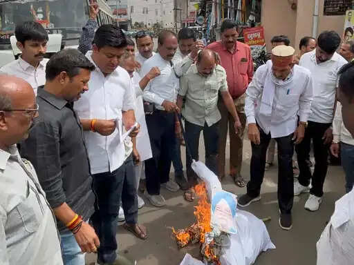 मप्र:&nbsp;हरदीप सिंह पुरी की राज्यसभा उम्मीदवारी पर कांग्रेस का प्रदेशव्यापी प्रदर्शन, कई जिलों में पुतला दहन
