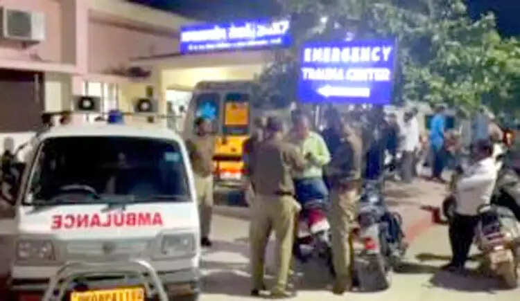 केमिकल कंपनी के मैनेजर पर फायरिंग, गंभीर हालत में एम्स रेफर