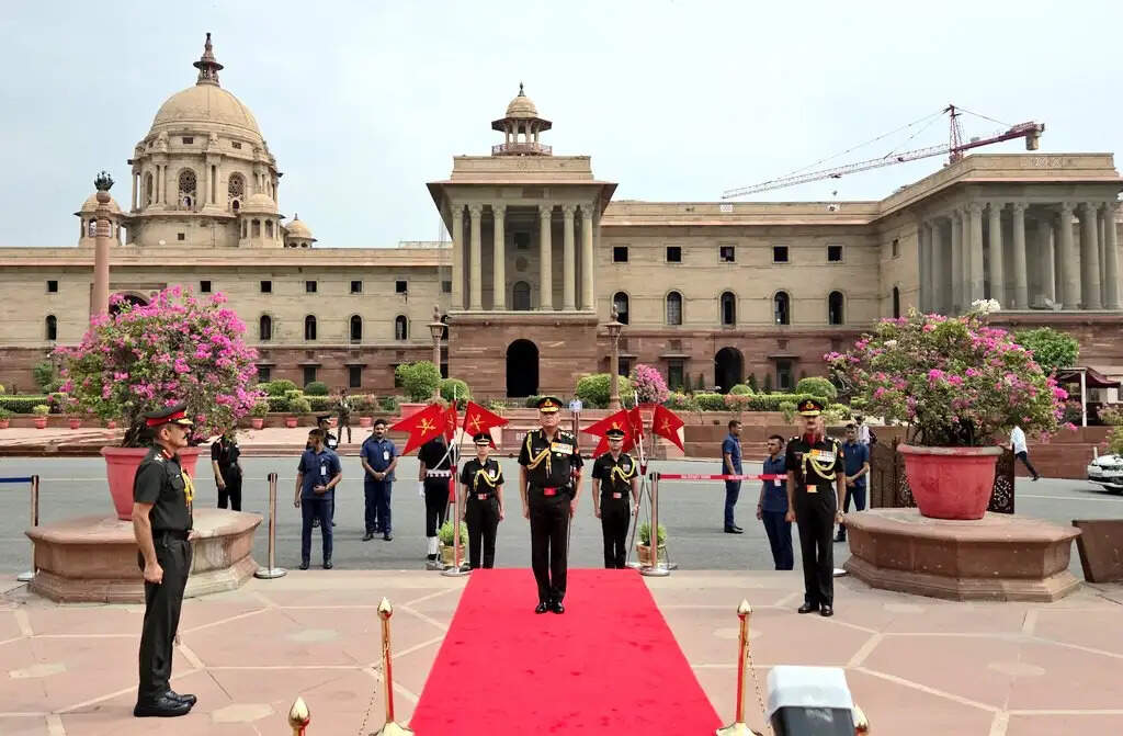 हमारा सबसे बड़ा मकसद स्वदेशी तरीकों का इस्तेमाल करके युद्ध जीतना होगा : आर्मी चीफ