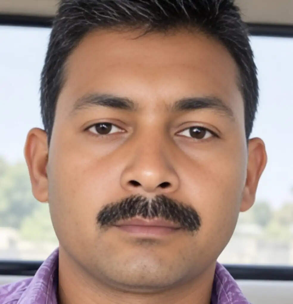 महाराष्ट्र में सड़क हादसे में ट्रक चालक की मौत, गांव पहुंचा शव तो मचा कोहराम