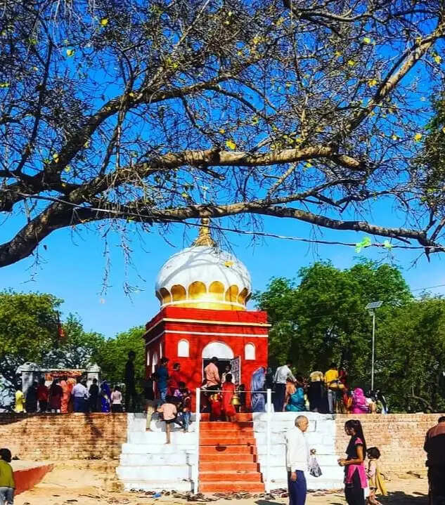 एक माह तक आस्था में डूबेगा कस्बा कमलापुर