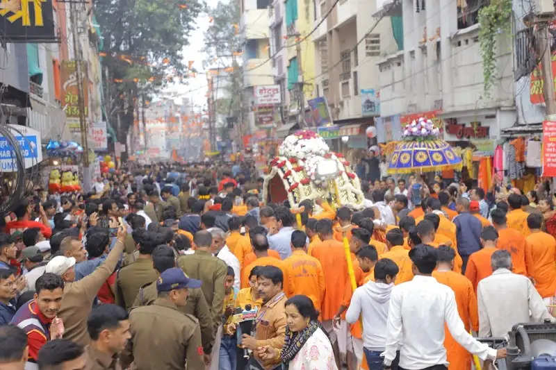 चांदी की पालकी में सवार होकर नगर भ्रमण पर निकले भगवान महाकाल, जाना प्रजा का हाल