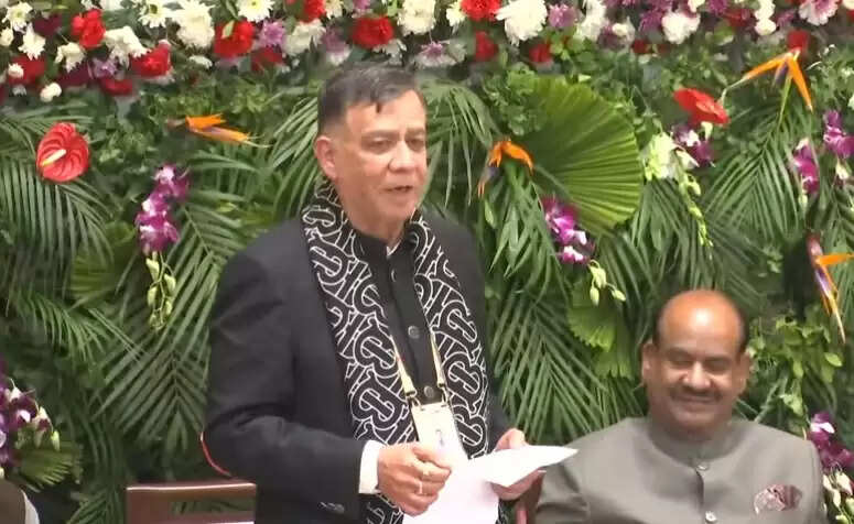 जब कुछ न आये तो नेता बन जाओ का समय गया, आज डॉक्टर, इंजीनियर से लेकर किसान तक हैं विधानसभा के सदस्य: सतीश महाना