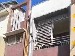 इंदौर : घर में मिले पति-पत्नी के शव, बदबू आने पर पड़ोसियों ने दी पुलिस को सूचना