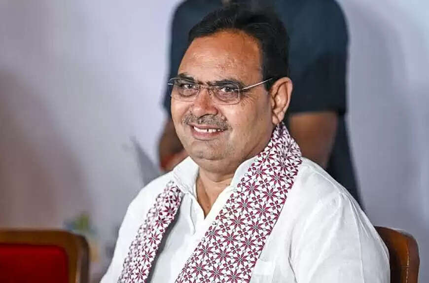 संवेदनशीलता से संचालित हो रहीं जनकल्याणकारी योजनाएं- पवार