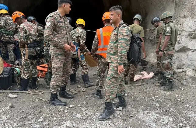 नेपाल में सुरंगों के भीतर पहुंची भारतीय रेस्क्यू टीम, 185 मीटर तक की जांच