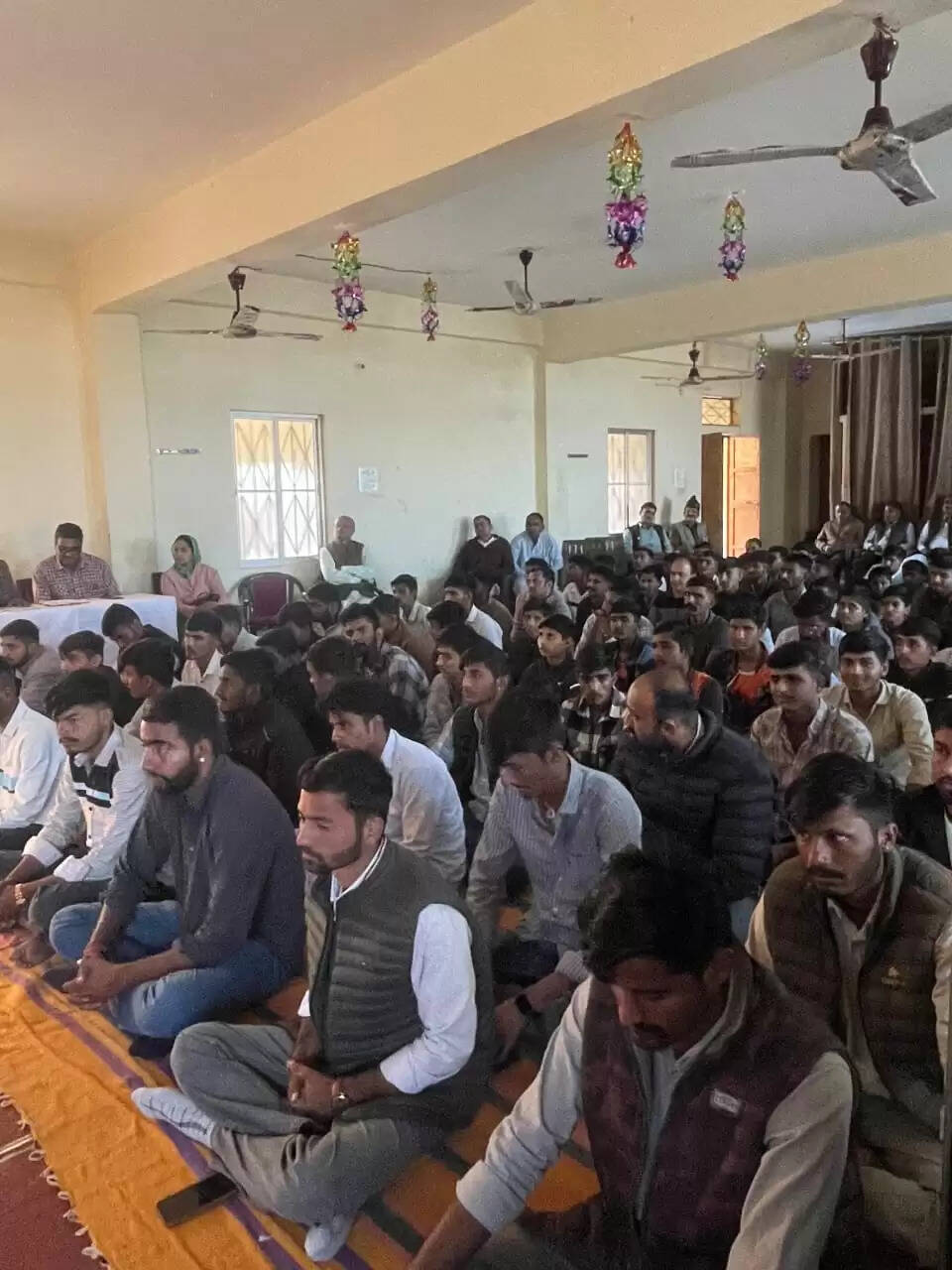 देश हमें सबकुछ देता है, हम भी देश को कुछ देना सीखें: नीम्बसिंह