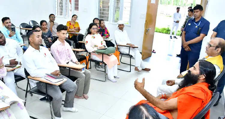 मैकाले की गुलामी वाली शिक्षा से मुक्ति का मार्ग है भारतीय शिक्षा बोर्ड : रामदेव