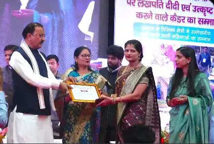 डबल इंजन की सरकार में महिला सशक्तिकरण की दिशा में हुआ ऐतिहासिक कार्य : केशव प्रसाद मौर्य