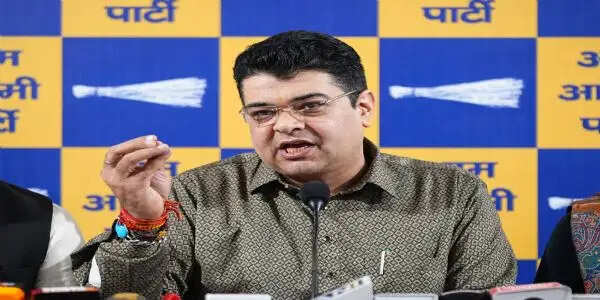 राम मंदिर को लेकर आम आदमी पार्टी का सरकार पर हमला