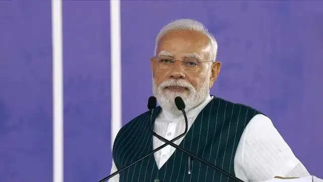 भारत में इलेक्ट्रॉनिक्स क्रांति का अगला चरण सेमीकंडक्टर उद्योग का विस्तार : मोदी