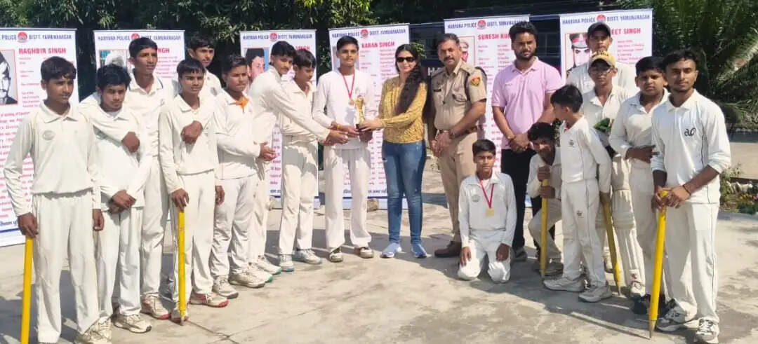 यमुनानगर: पुलिस शहीदी स्मृति दिवस पर हुआ 20-20 क्रिकेट मैच