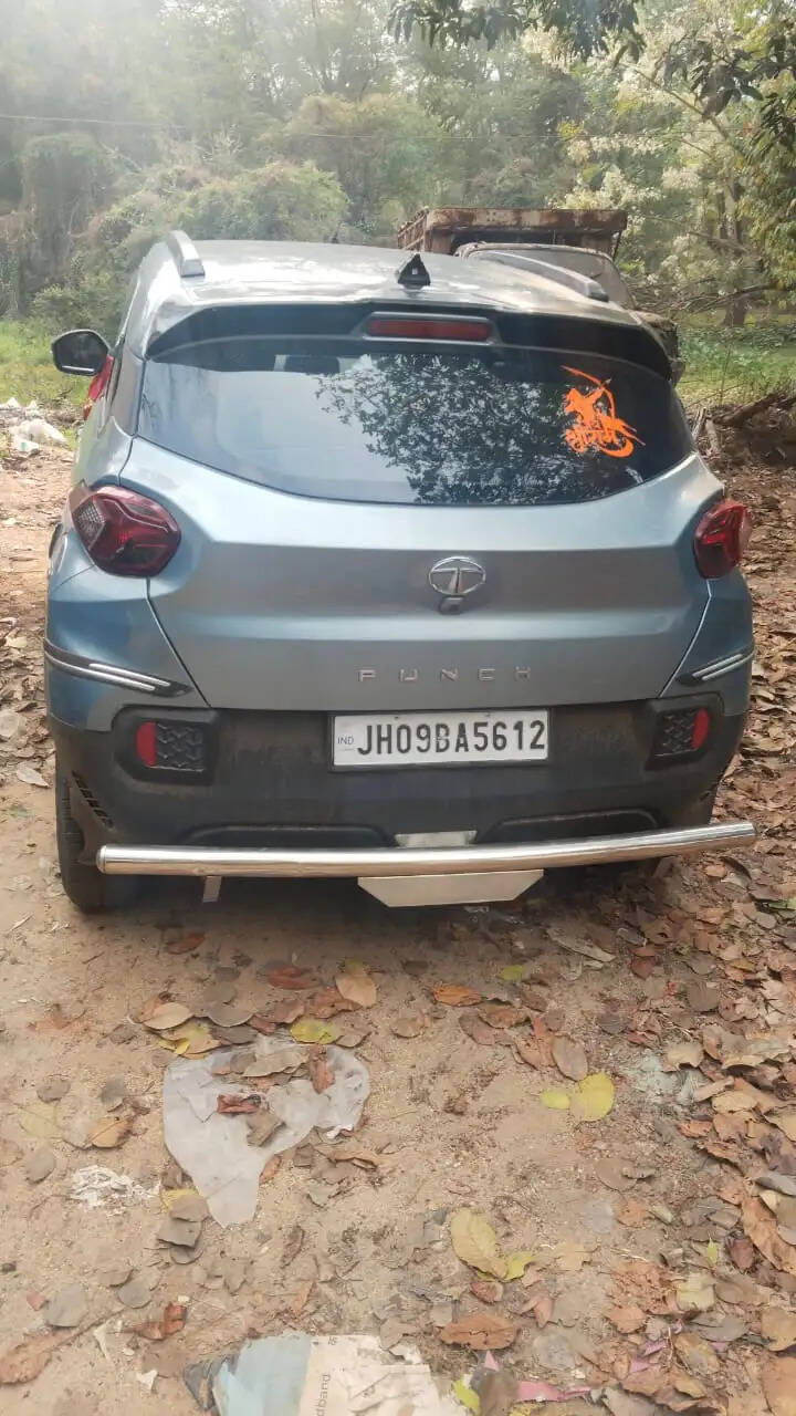 वाहन चेकिंग में दो कार जब्त, चार गिरफ्तार