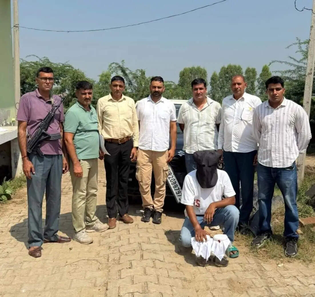 हिसार : सातरोड़ कलां से दो तुर्की पिस्तोल व 75 कारतूस बरामद, आरोपी गिरफ्तार