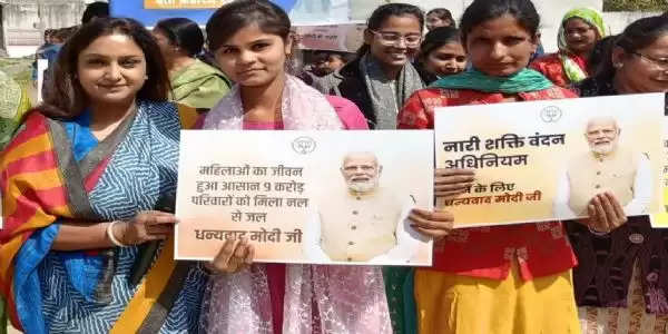 मोदी ने सड़क से लेकर संसद तक दिए महिलाओं को अधिकार : प्रिया अग्रवाल