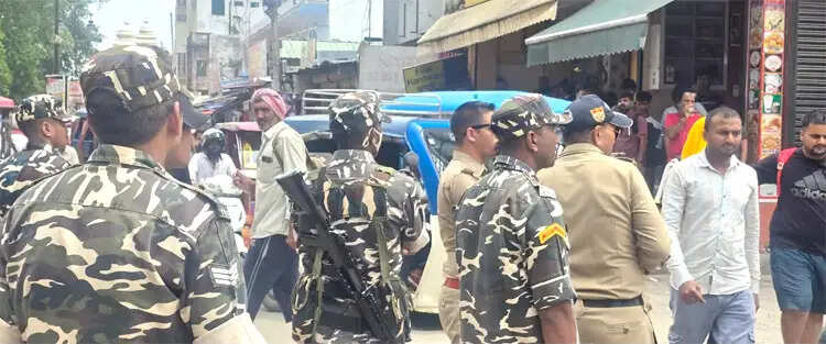 सोमवती अमावस्या स्नान से पूर्व हर की पैड़ी क्षेत्र में अतिक्रमण हटाओ अभियान तेज
