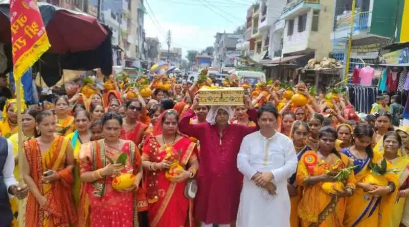 टनकपुर में दशहरा महोत्सव और श्रीमद् भागवत कथा का उद्घाटन