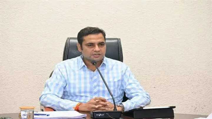 जबलपुरः भसुआ रेत के अवैध उत्खनन एवं भंडारण के प्रकरणों में 23.62 लाख रुपये का अर्थदण्ड
