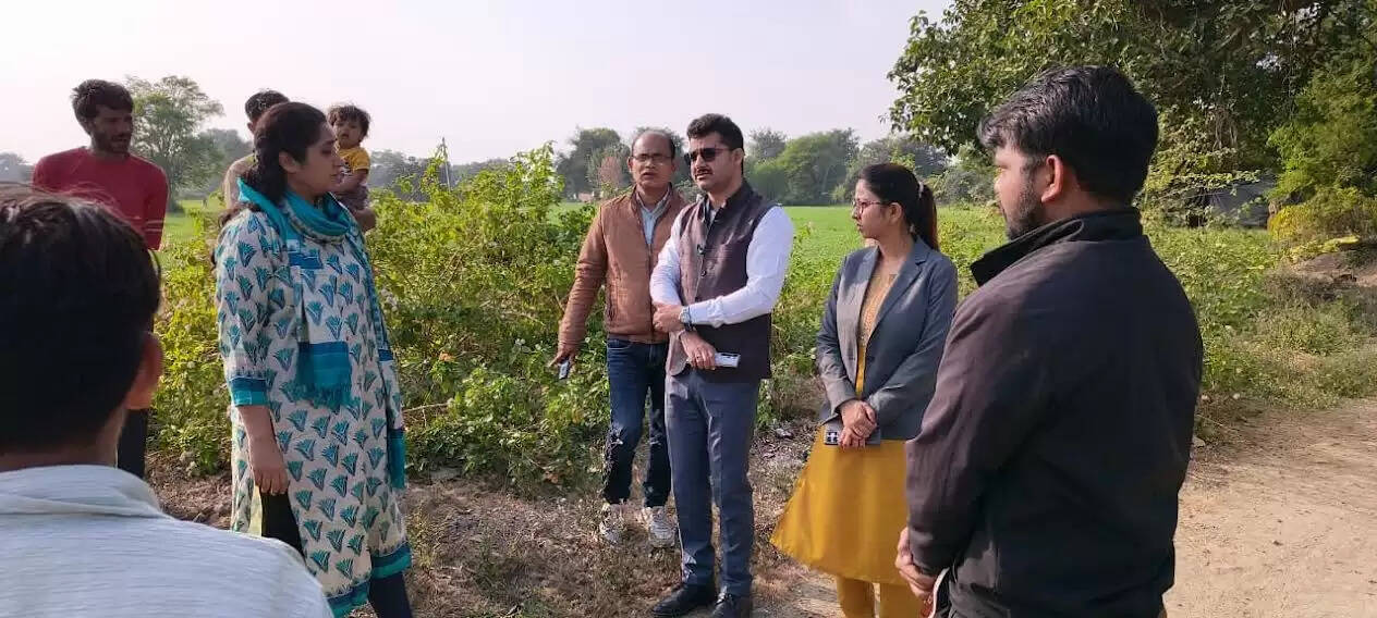 मंदसौरः कलेक्टर ने ग्राम कल्याणपुरा और सुरखेड़ा में विकास कार्यों का किया निरीक्षण