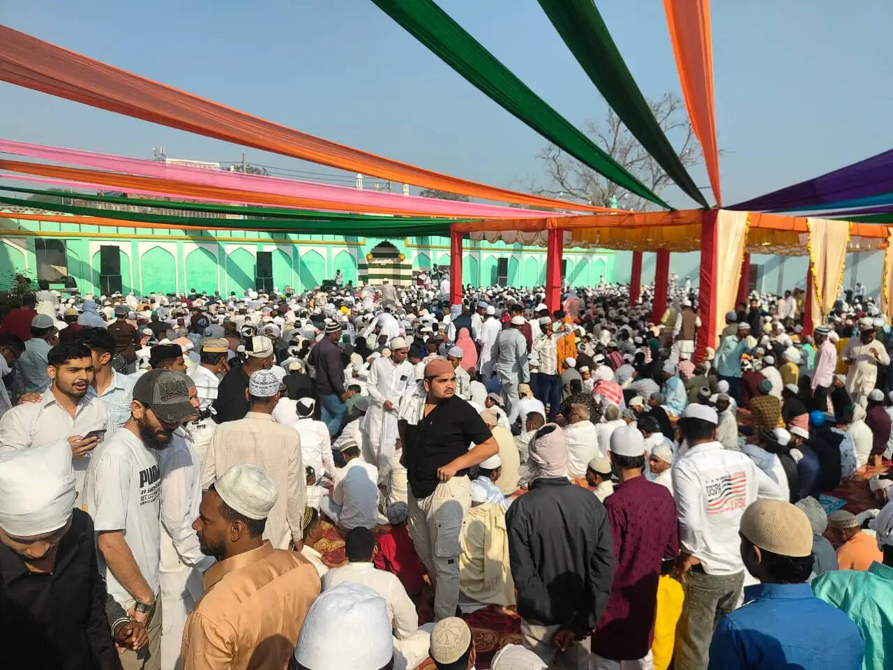 जींद : ईद-उल-फितर पर्व पर नमाज अता कर मांगी अमन व चैन की दुआ