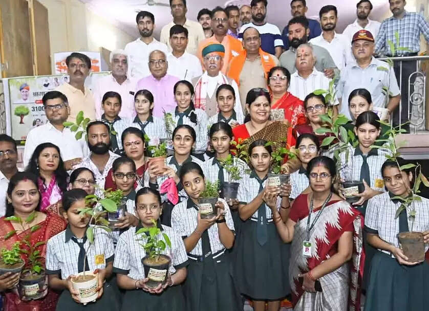 प्रधानमंत्री मोदी का आह्वान 'एक पेड़ मां के नाम' बना जन आंदोलन&nbsp;: केंद्रीय&nbsp;मंत्री&nbsp;अर्जुन राम मेघवाल