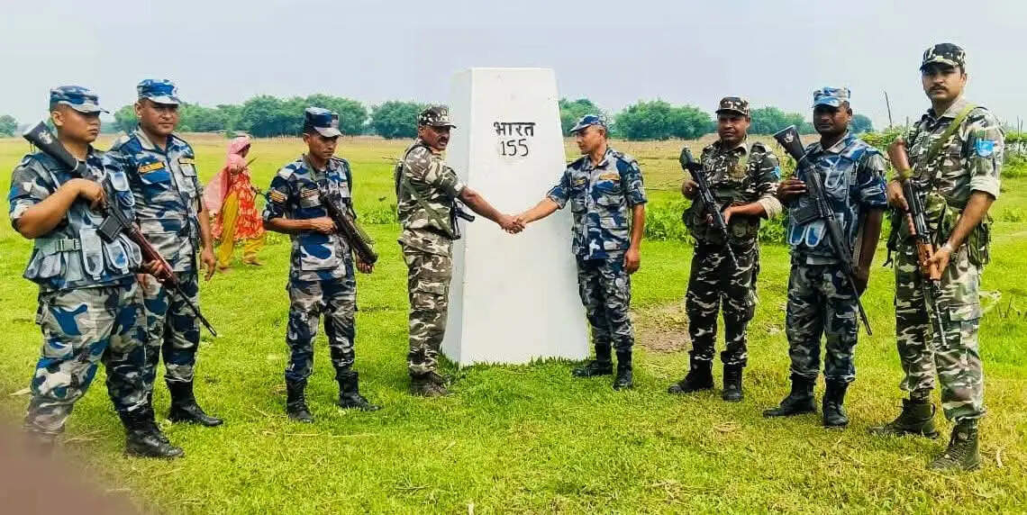 एसएसबी और नेपाल एपीएफ की सिकटी इलाके में संयुक्त गश्ती, नो मैंस लैंड पीलर का किया गया अवलोकन