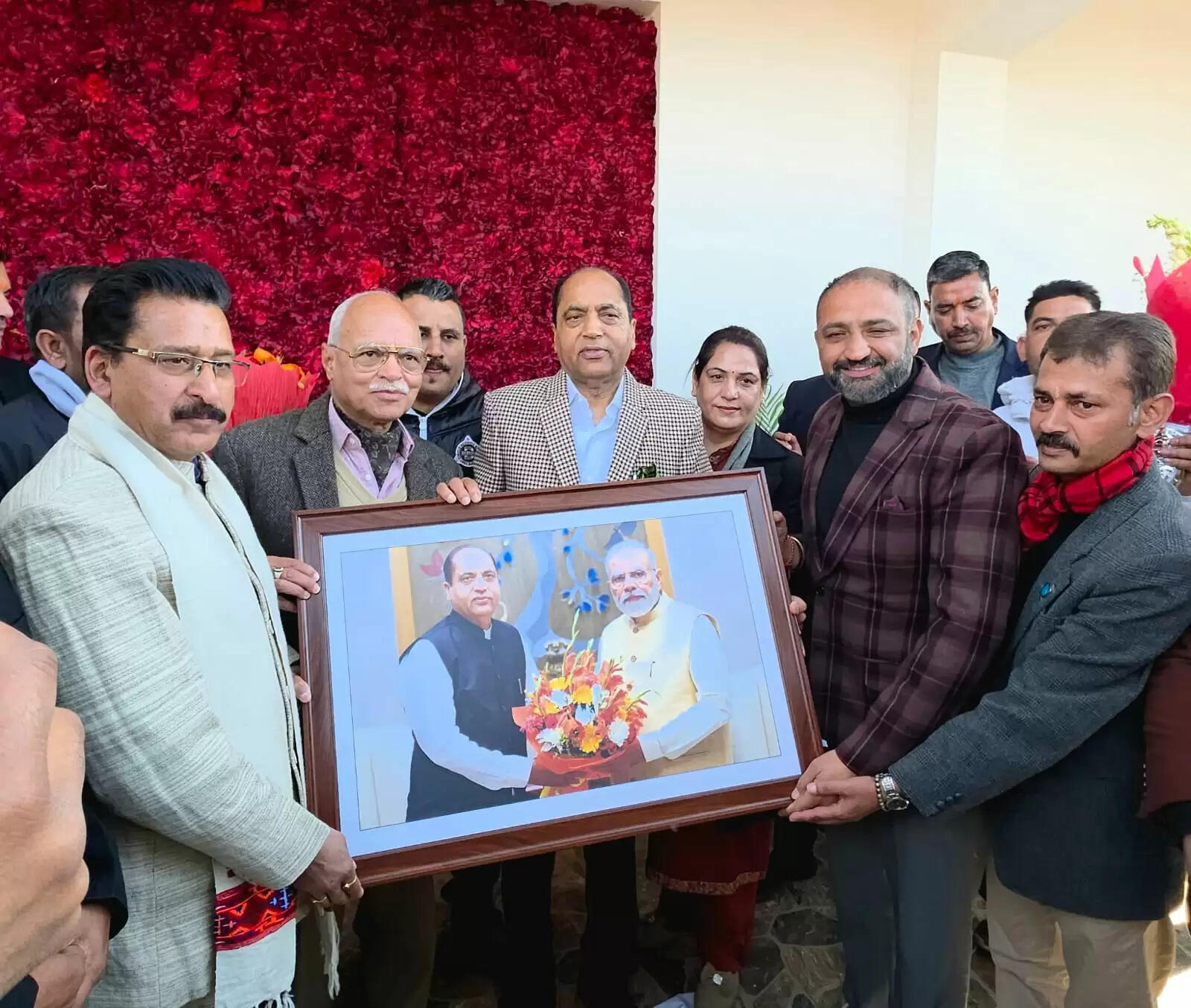 जयराम ठाकुर ने मनाया 61वां जन्मदिन, समर्थकों और भाजपा नेताओं ने दी शुभकामनाएं