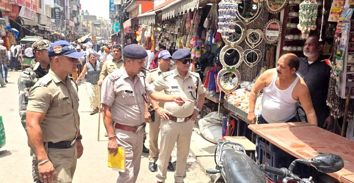 गंगा दशहरा स्नान पर्व को लेकर चला अतिक्रमण अभियान