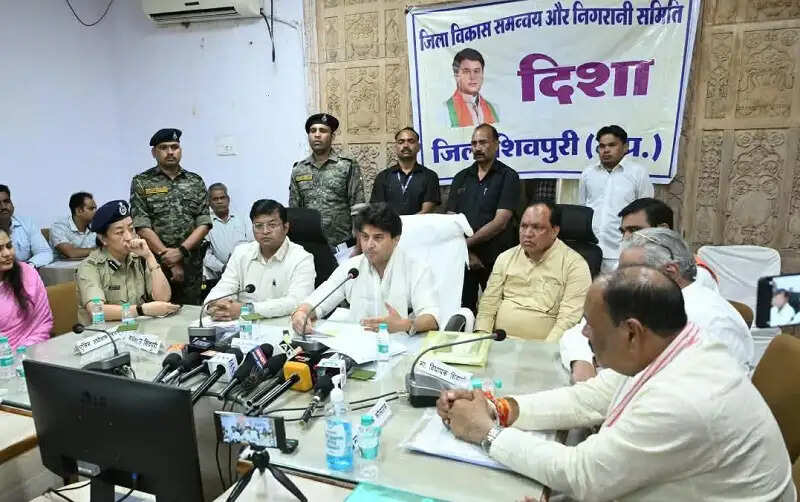 केन्द्रीय मंत्री सिंधिया ने शिवपुरी सीवर प्रोजेक्ट को बताया फेल, कहा- भ्रष्टाचार की होगी जांच