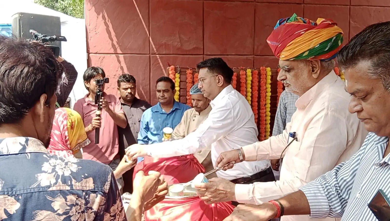 नगर निगम ने ''अमृत सेवा अभियान'' के माध्यम से ''स्वच्छता ही सेवा'' का दिया संदेश