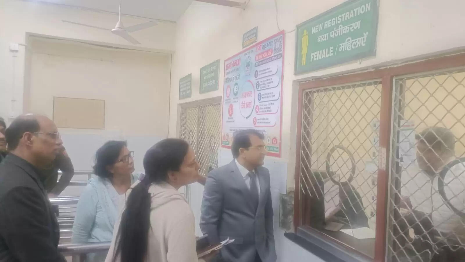 पलवल में डाक्टरों की हड़ताल पर उपायुक्तों ने संभाला मोर्चा,अस्पताल का किया दौरा