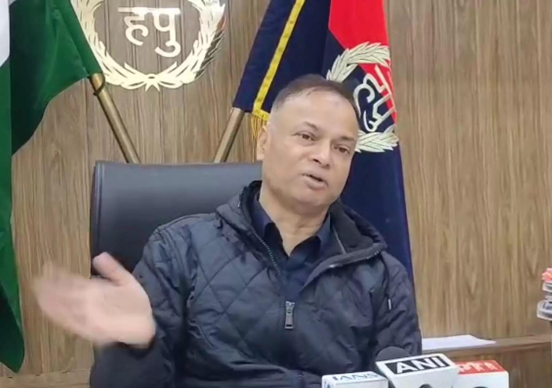 गुरुग्राम: डिजिटल अरेस्ट पीडि़त बनकर साइबर अपराध थाना पहुंचे डीजीपी