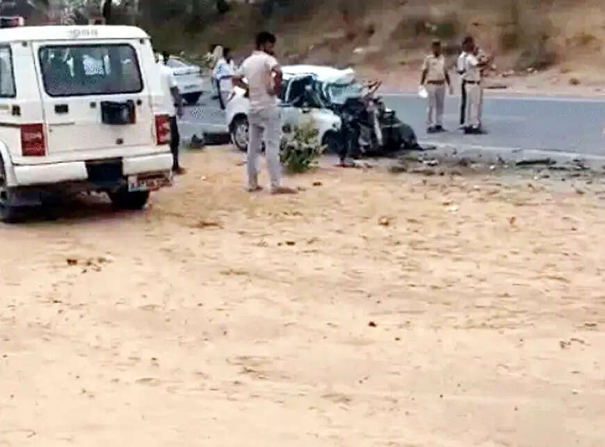 बीकानेर: ट्रक-कार की टक्कर में एक ही परिवार के 6 लोगों की मौत, एक बच्ची गंभीर रूप से घायल