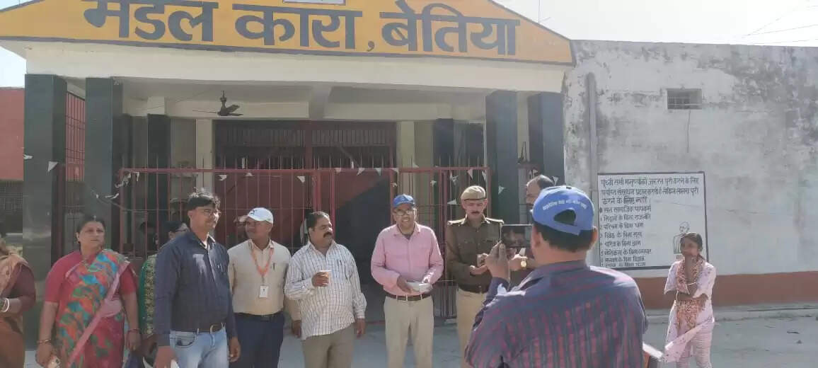 बेतिया जेल के कैदियों ने किया सर्वजन दवा का सेवन ,एक हजार 9 सौ 80 कैदी एवं 64 कर्मचारियों ने खाई दवा