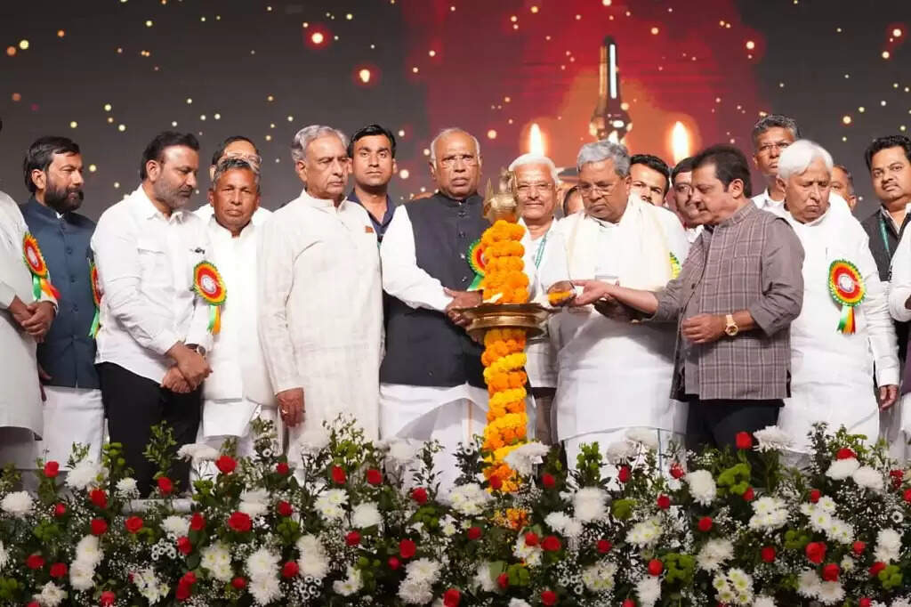 'विकसित भारत-जी राम जी' कानून लागू नहीं होने देंगे: मल्लिकार्जुन खरगे