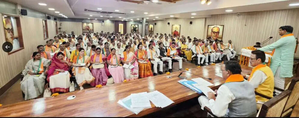 पार्टी से मिली जिम्मेदारी को ठीक से पूरा किए तो 2027 में हमें जीतने से कोई नहीं रोक सकता : पंकज चौधरी
