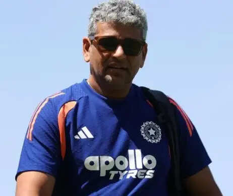 एशियाई खेल 2026: जापान पहुंची भारतीय महिला क्रिकेट टीम, कोच मजूमदार ने चुनौती को लेकर जताई उत्सुकता
