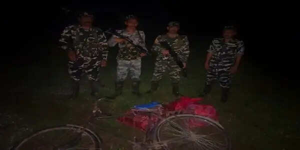 एसएसबी ने कार्रवाई कर तस्करी के 62.7 लीटर नेपाली शराब किया बरामद
