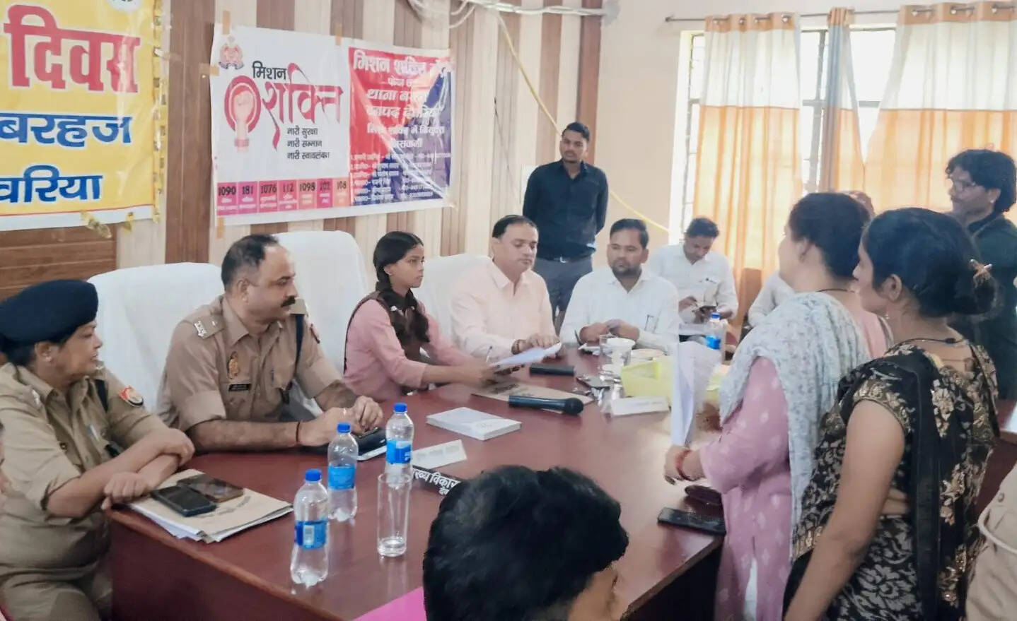 देवरिया : पिंक तहसील दिवस में आठवीं की छात्रा नंदिनी बनीं एसडीएम, सुनीं फरियादियों की समस्याएं