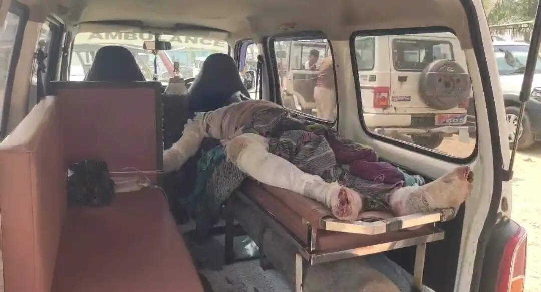 शॉर्ट सर्किट से लगी भीषण आग, पिता-पुत्र की मौत, एक बच्ची घायल