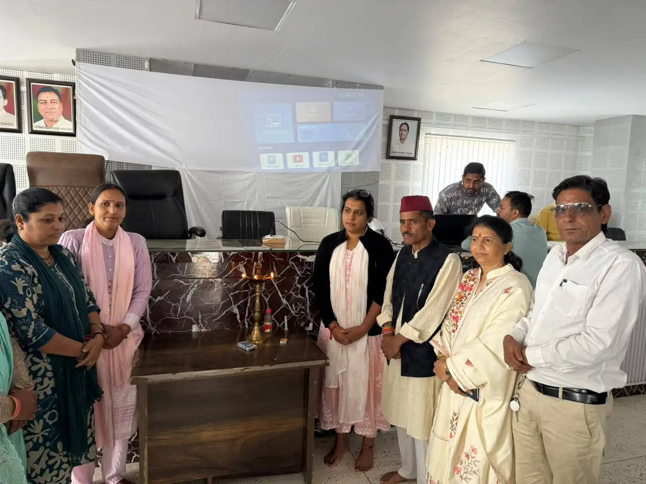 पंचायत प्रतिनिधियों को दी केंद्र व राज्य सरकार की योजनाओं की जानकारी