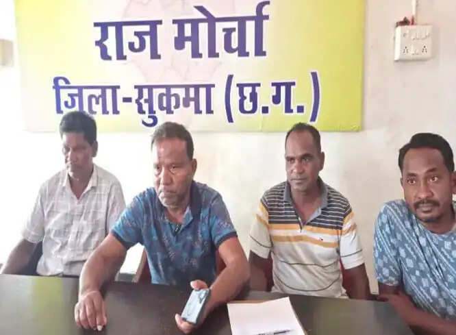 स्कूलों में 10 मंत्रों के जाप के अनिवार्य का नियम बच्चों पर जबरदस्ती थोपा गया : मनीष कुंजाम