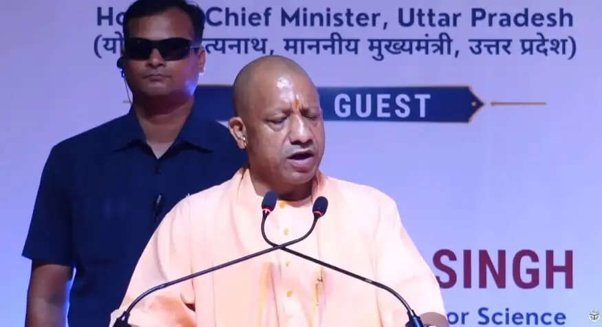 माैसम की सटीक और समय से जानकारी मिलने से जन व धन हानि बचाना हुआ संभव: मुख्यमंत्री याेगी