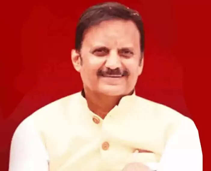 स्वास्थ्य मानकों में निरंतर सुधार और स्वास्थ्य सेवाएं हो रही हैं व्यापक एवं सुदृढ़ : उप मुख्यमंत्री शुक्ल