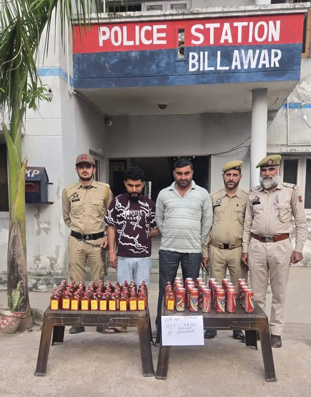 बिलावर में अवैध शराब की बड़ी खेप बरामद, 2 तस्कर गिरफ्तार