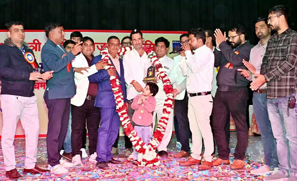 देशभर से खत्री मोदी&nbsp;समाज के होनहार छात्र-छात्राओं एवं प्रतिभाओं का हुआ सम्मान