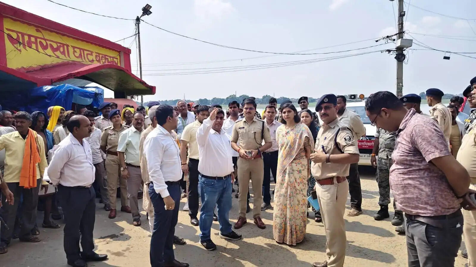 बक्सर में श्रावणी मेला की तैयारियों का डीएम-एसपी ने लिया जायजा