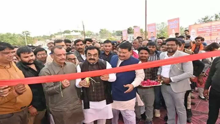 जबलपुरः मंत्री राकेश सिंह ने 40 करोड़ रुपये लागत के विकास कार्यों का किया लोकार्पण एवं भूमिपूजन